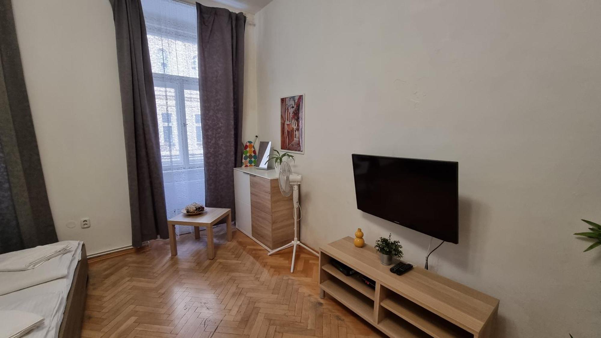 Апартаменти Krakovska 20 *