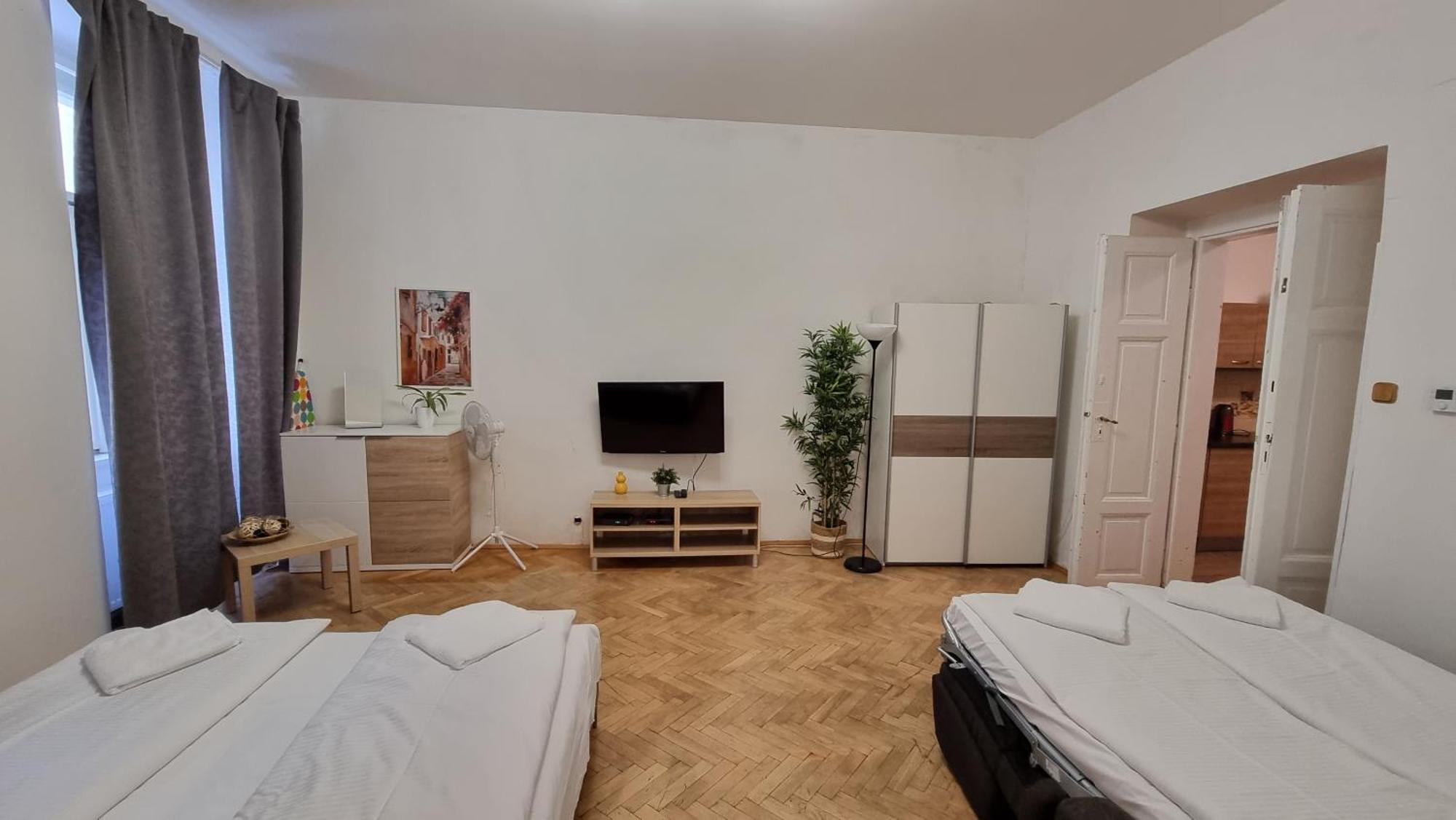 Krakovska 20 * Прага